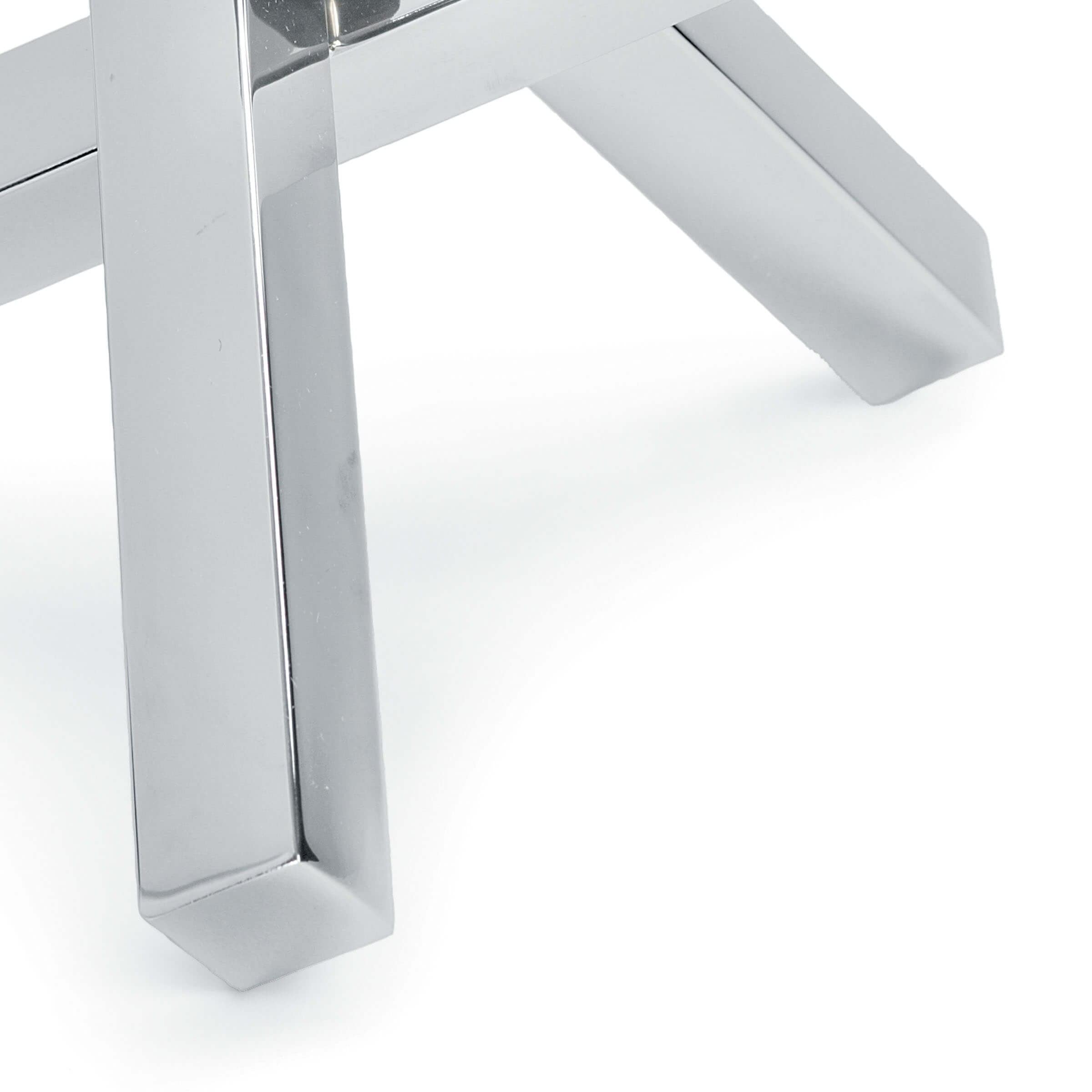 Sculpture intersectionnelle en nickel poli